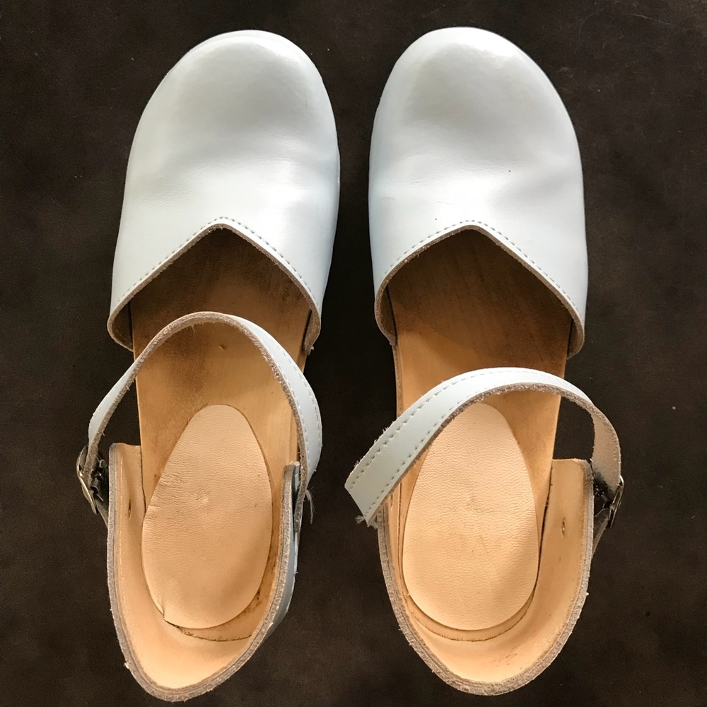 Baby blue Mary Jane clogs